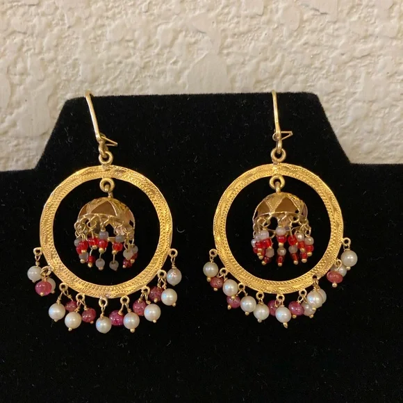 Earrings. Beautiful. Pre Owned. Gold Tone. - Picture 1 of 15